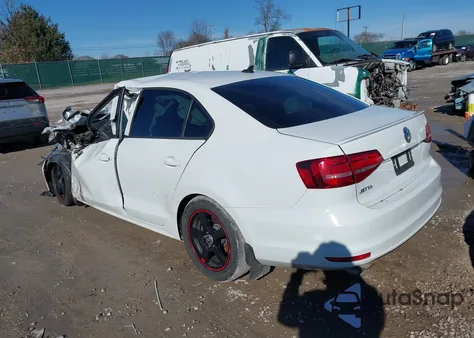 2015 Volkswagen Jetta 1.8T Sport z USA, uszkodzony, nr VIN 3VWD17AJ7FM346287